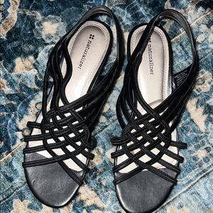 Naturalizer Black Woven Strap  Minimalist Casual Clean Timeless Neutral Sandals